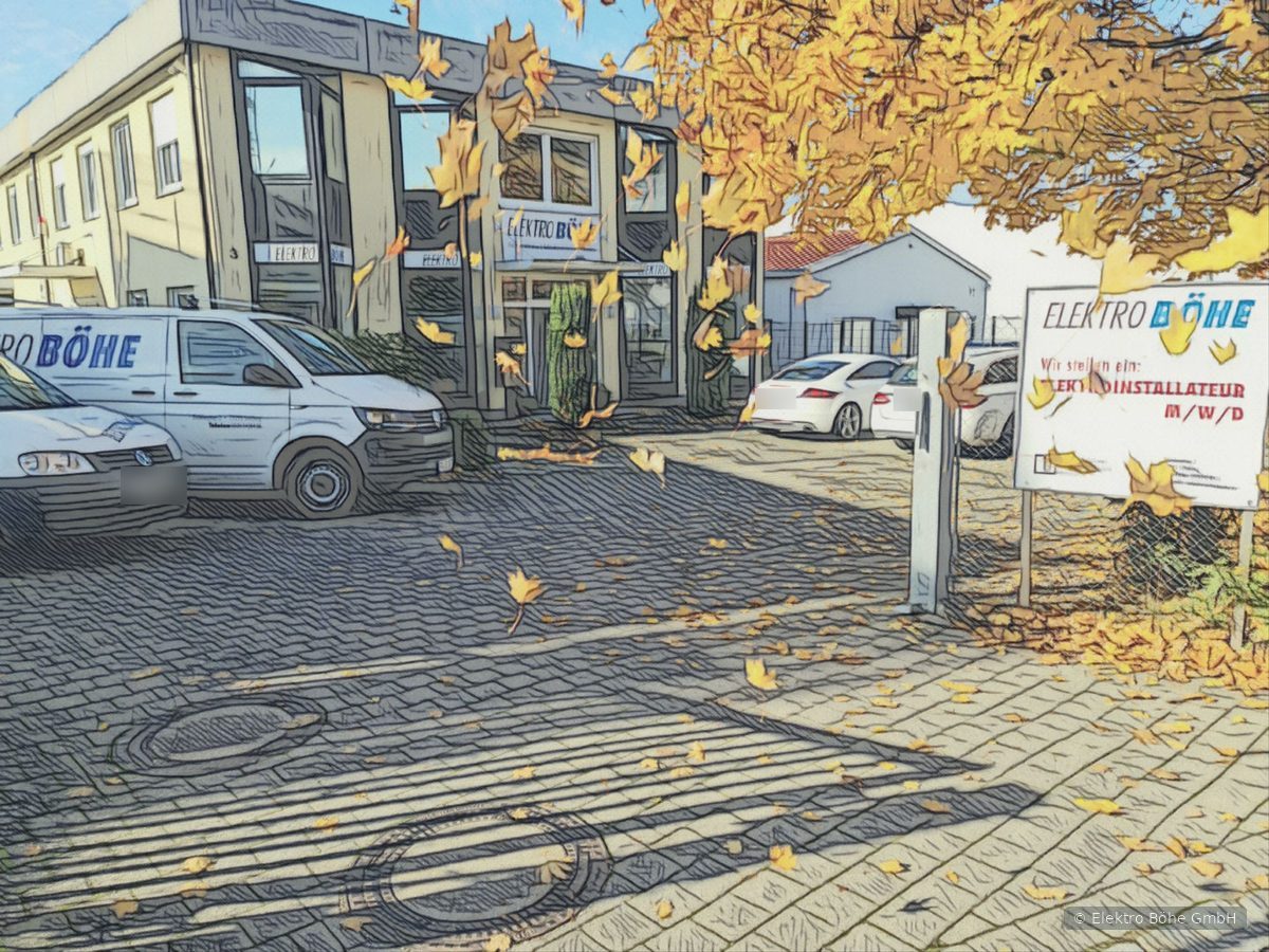 Firmengebäude der Elektro Böhe GmbH in Sulzburg mit Firmenwagen und Stellenschild Elektroinstallateur